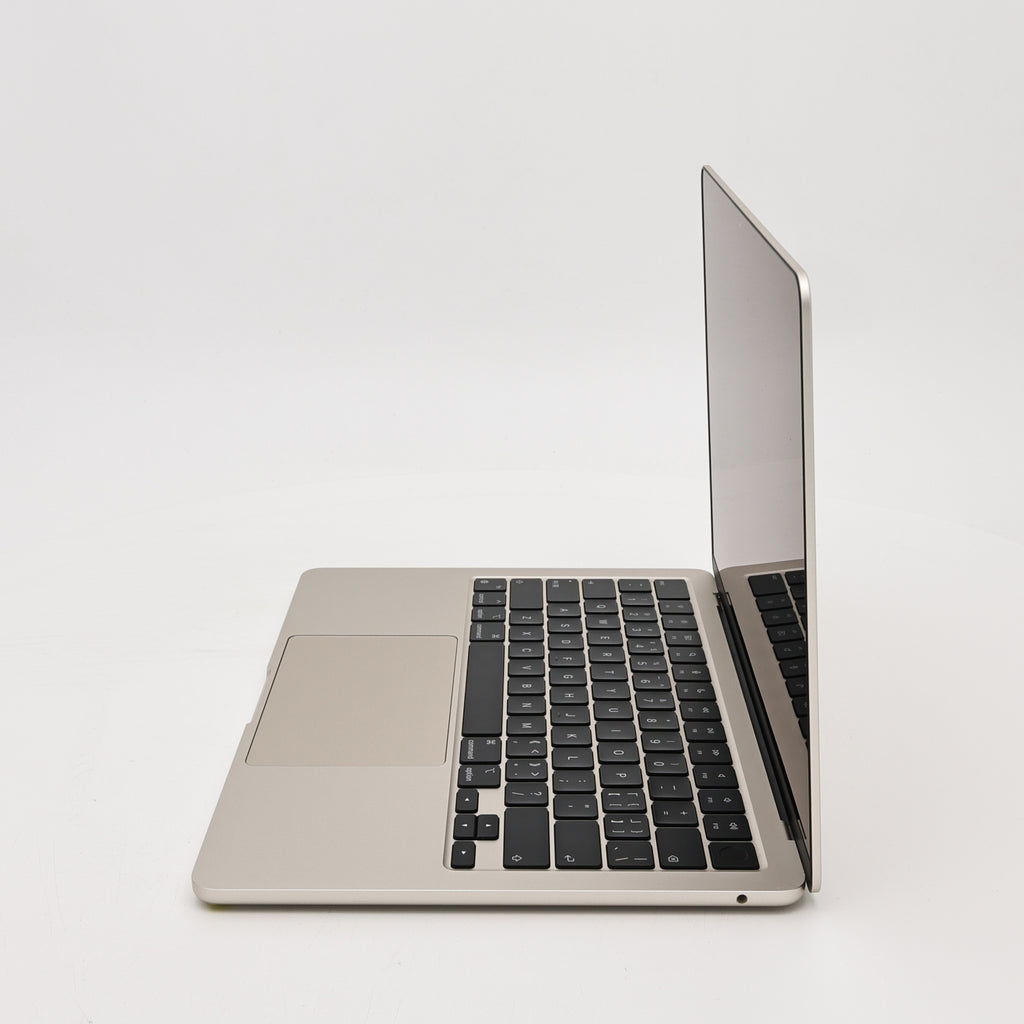 95新 Apple MacBook Air 22年 13寸 M2（8+8核） 8G RAM 256G SSD 星光色