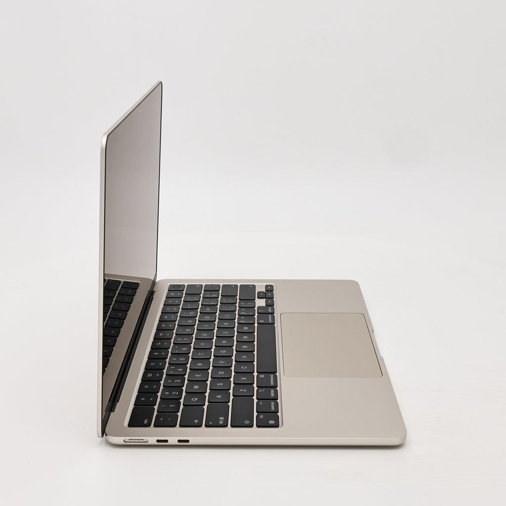 95新 Apple MacBook Air 22年 13寸 M2（8+8核） 8G RAM 256G SSD 星光色