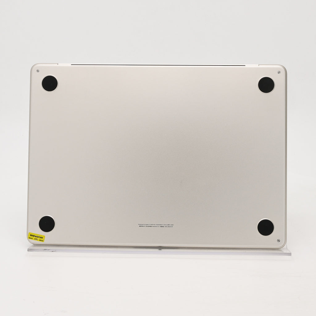 95新 Apple MacBook Air 22年 13寸 M2（8+8核） 8G RAM 256G SSD 星光色