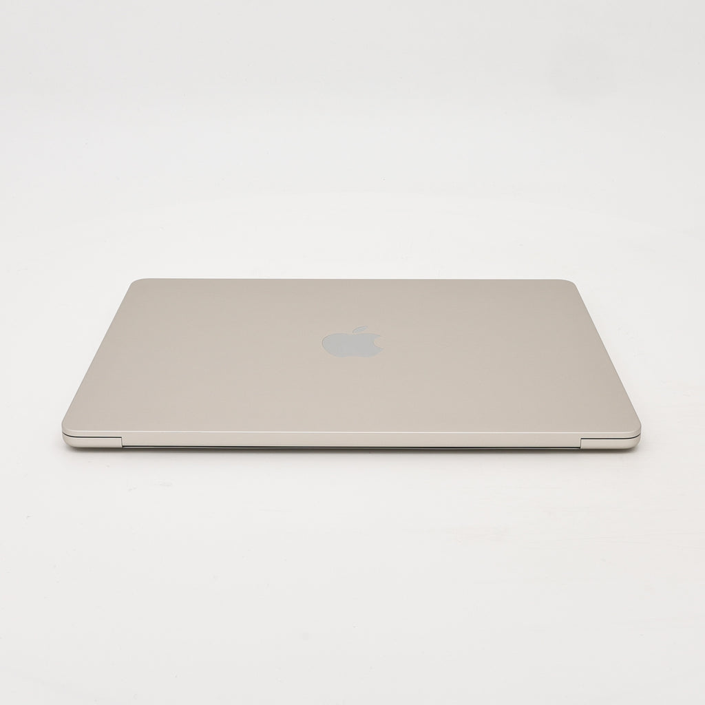 95新 Apple MacBook Air 22年 13寸 M2（8+8核） 8G RAM 256G SSD 星光色
