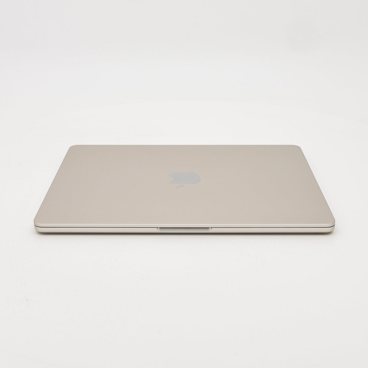 95新 Apple MacBook Air 22年 13寸 M2（8+8核） 8G RAM 256G SSD 星光色