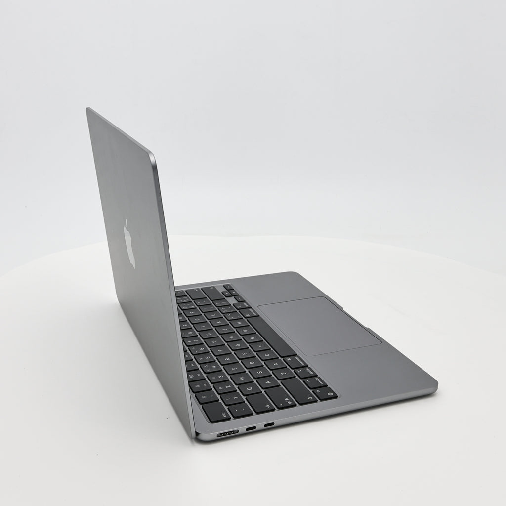 99新 Apple MacBook Air 22年 13寸 M2（8+10核） 8G RAM 512G SSD 深空灰色