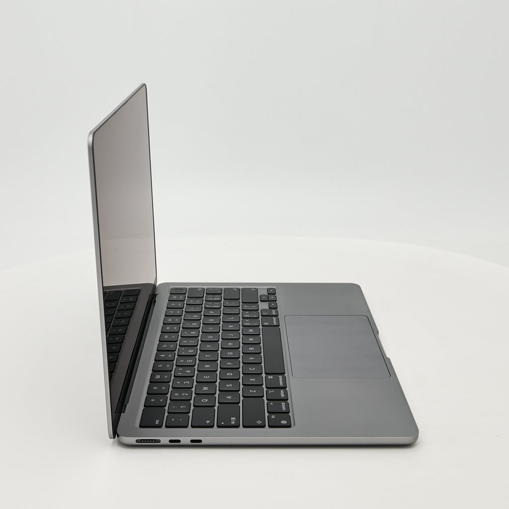 95新 Apple MacBook Air 22年 13寸 M2（8+8核） 8G RAM 256G SSD 深空灰色