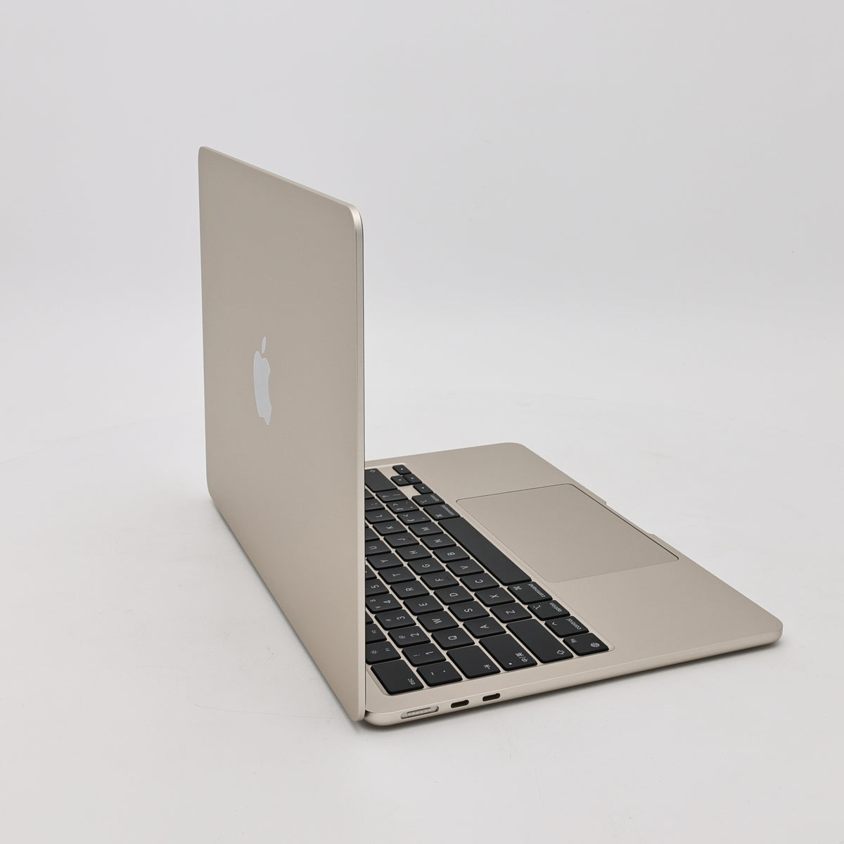 99新 Apple MacBook Air 22年 13寸 M2（8+8核） 8G RAM 256G SSD 星光色