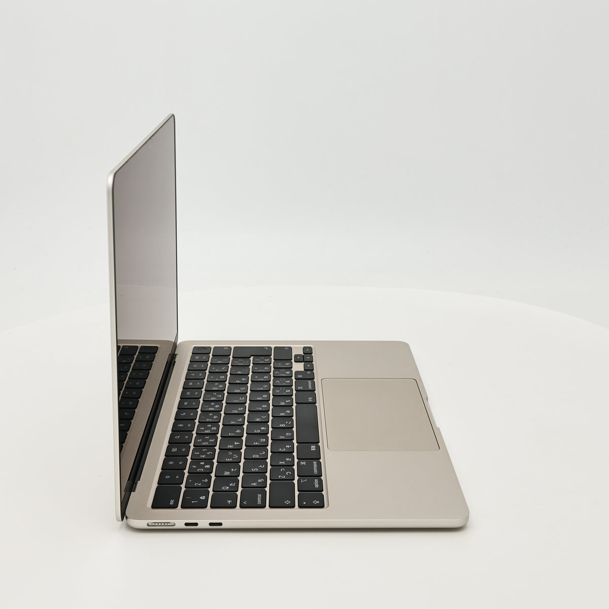 95新 Apple MacBook Air 22年 13寸 M2（8+8核） 8G RAM 256G SSD 星光色