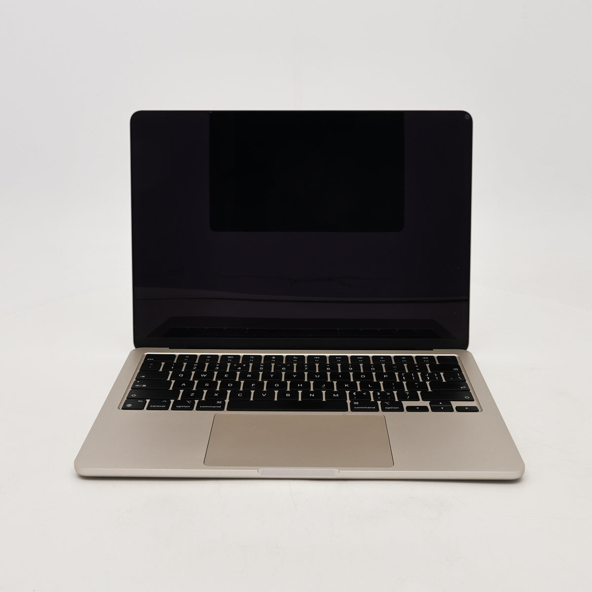 95新 Apple MacBook Air 22年 13寸 M2（8+8核） 8G RAM 256G SSD 星光色