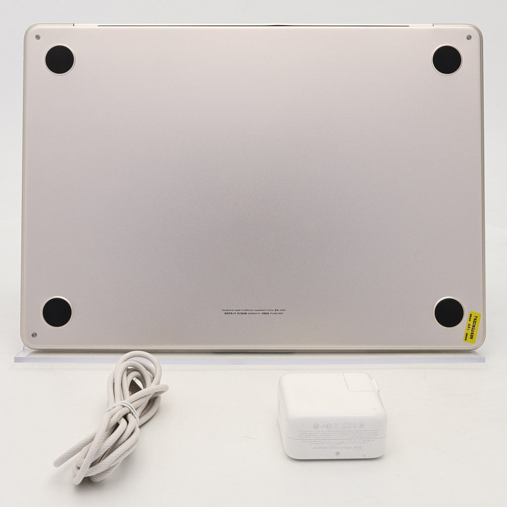 95新 Apple MacBook Air 22年 13寸 M2（8+8核） 8G RAM 256G SSD 星光色