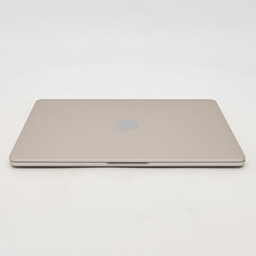 95新 Apple MacBook Air 22年 13寸 M2（8+8核） 8G RAM 256G SSD 星光色