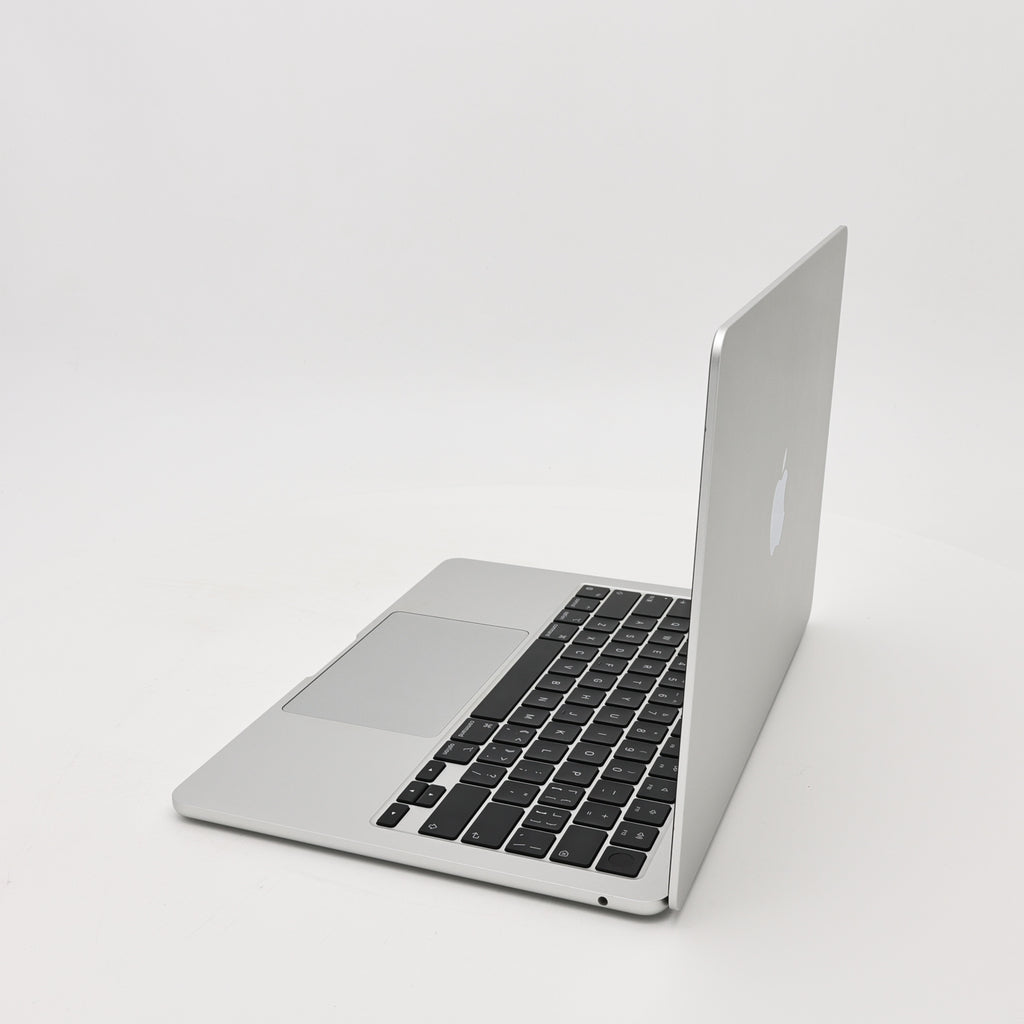 95新 Apple MacBook Air 24年 13寸 M3（8+10核） 8G RAM 512G SSD 銀色