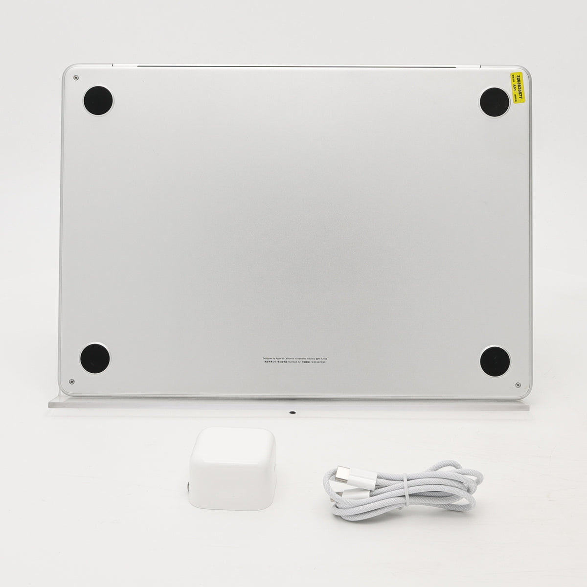 95新 Apple MacBook Air 24年 13寸 M3（8+10核） 8G RAM 512G SSD 銀色