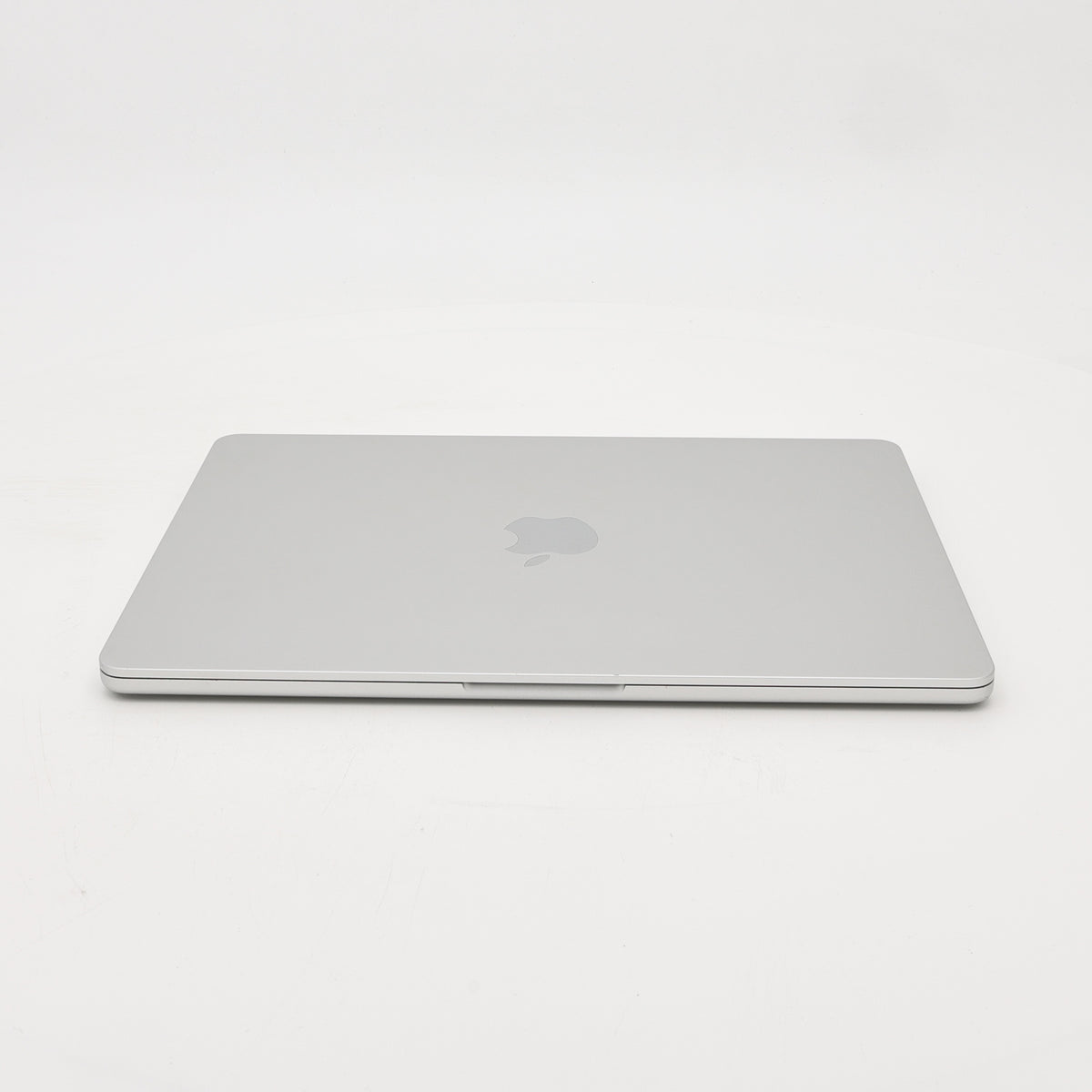 95新 Apple MacBook Air 24年 13寸 M3（8+10核） 8G RAM 512G SSD 銀色