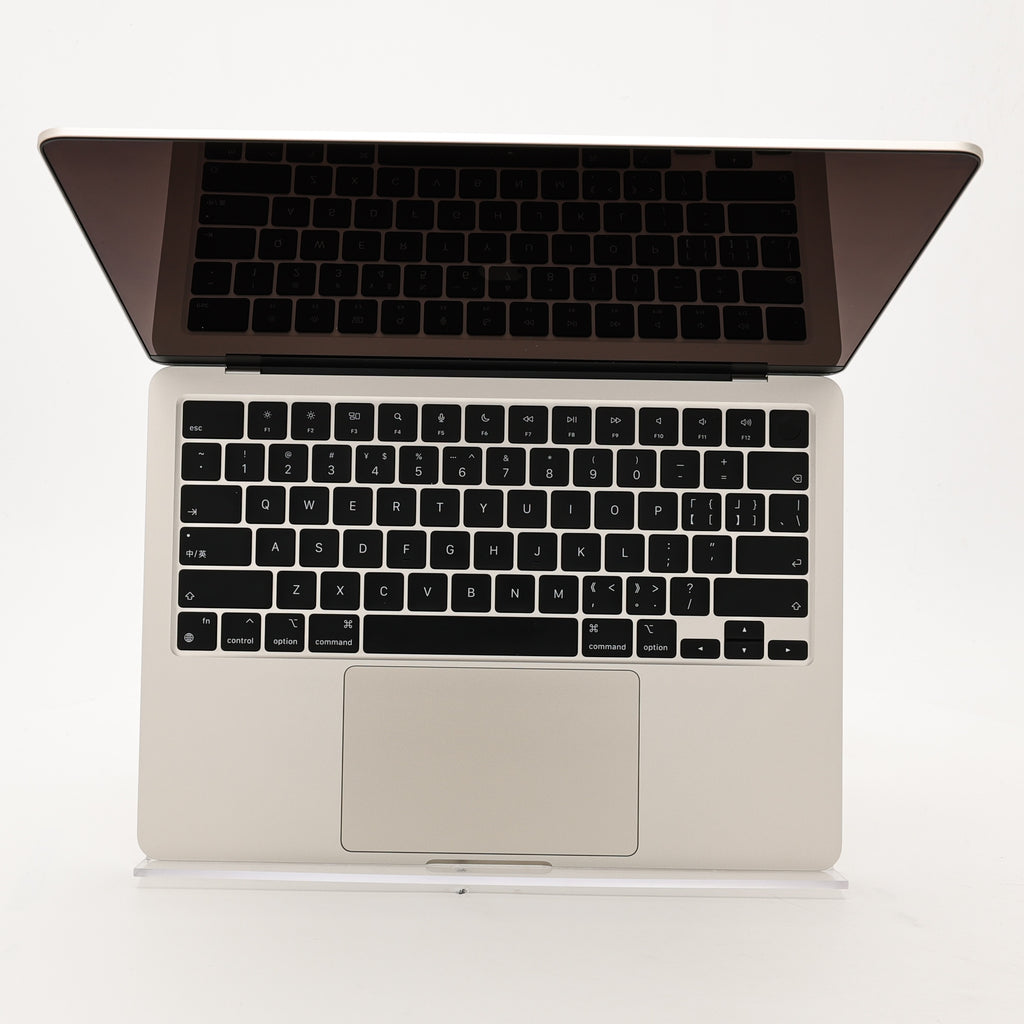 99新 Apple MacBook Air 24年 13寸 M3（8+8核） 8G RAM 256G SSD 星光色