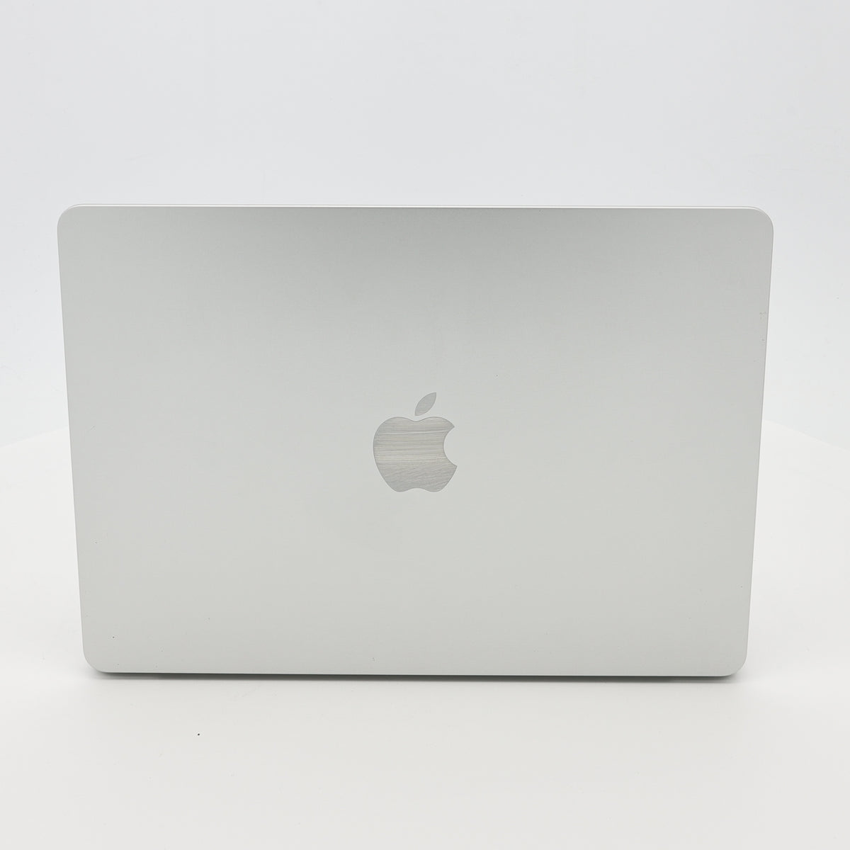 95新 Apple MacBook Air 22年 13寸 M2（8+8核） 8G RAM 256G SSD 銀色
