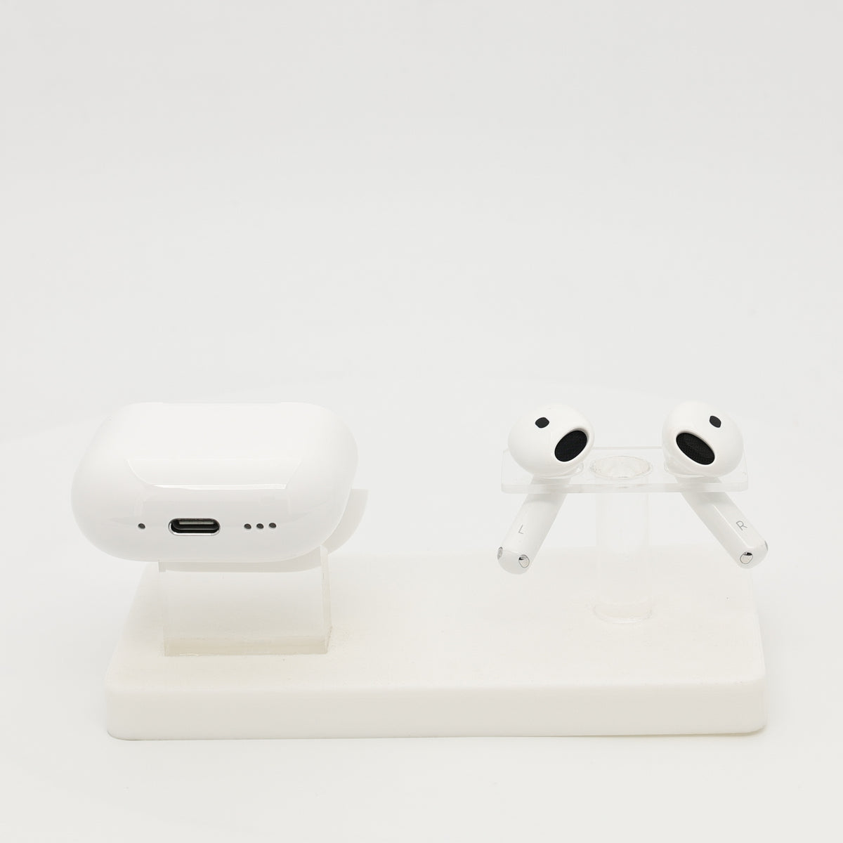 99新 Apple AirPods 4 (支持主動降噪) 白色