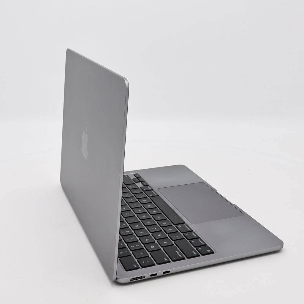 95新 Apple MacBook Air 22年 13寸 M2（8+8核） 8G RAM 256G SSD 深空灰色