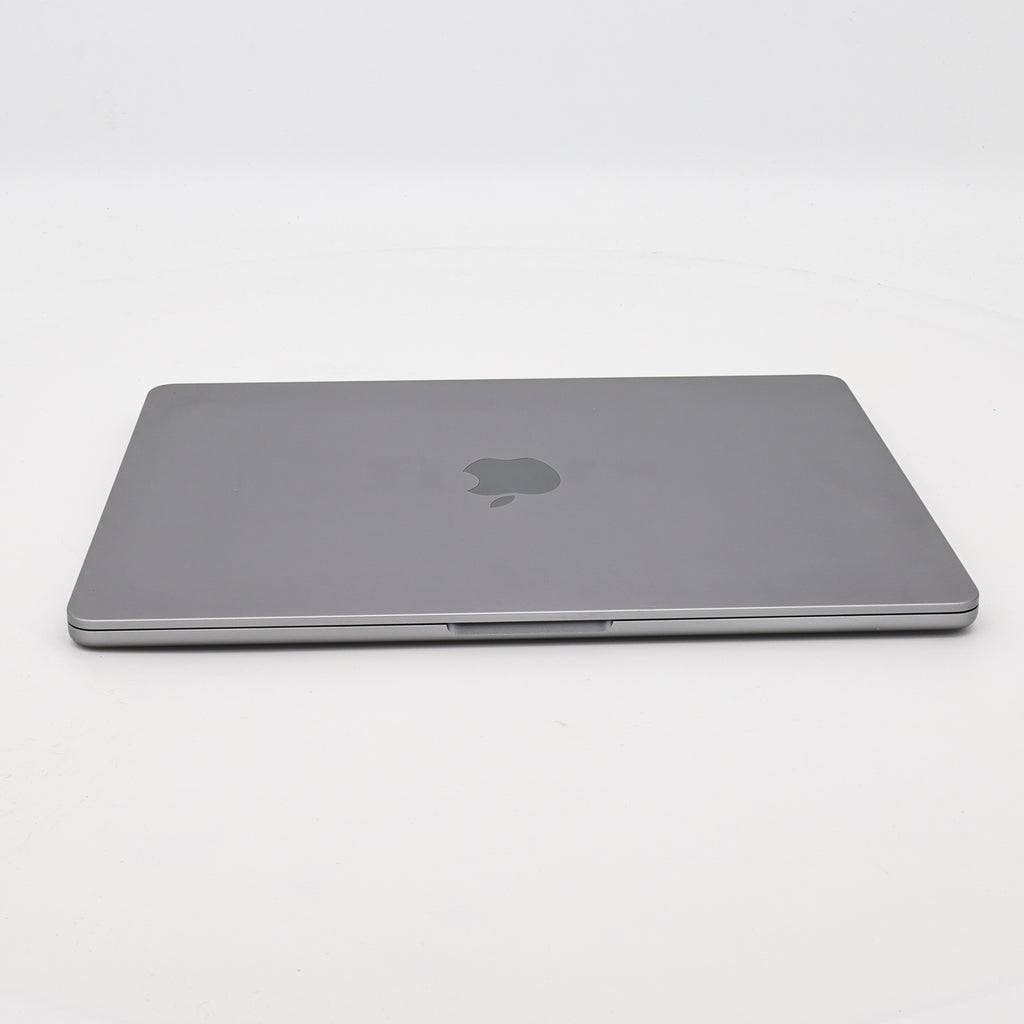 95新 Apple MacBook Air 22年 13寸 M2（8+8核） 8G RAM 256G SSD 深空灰色