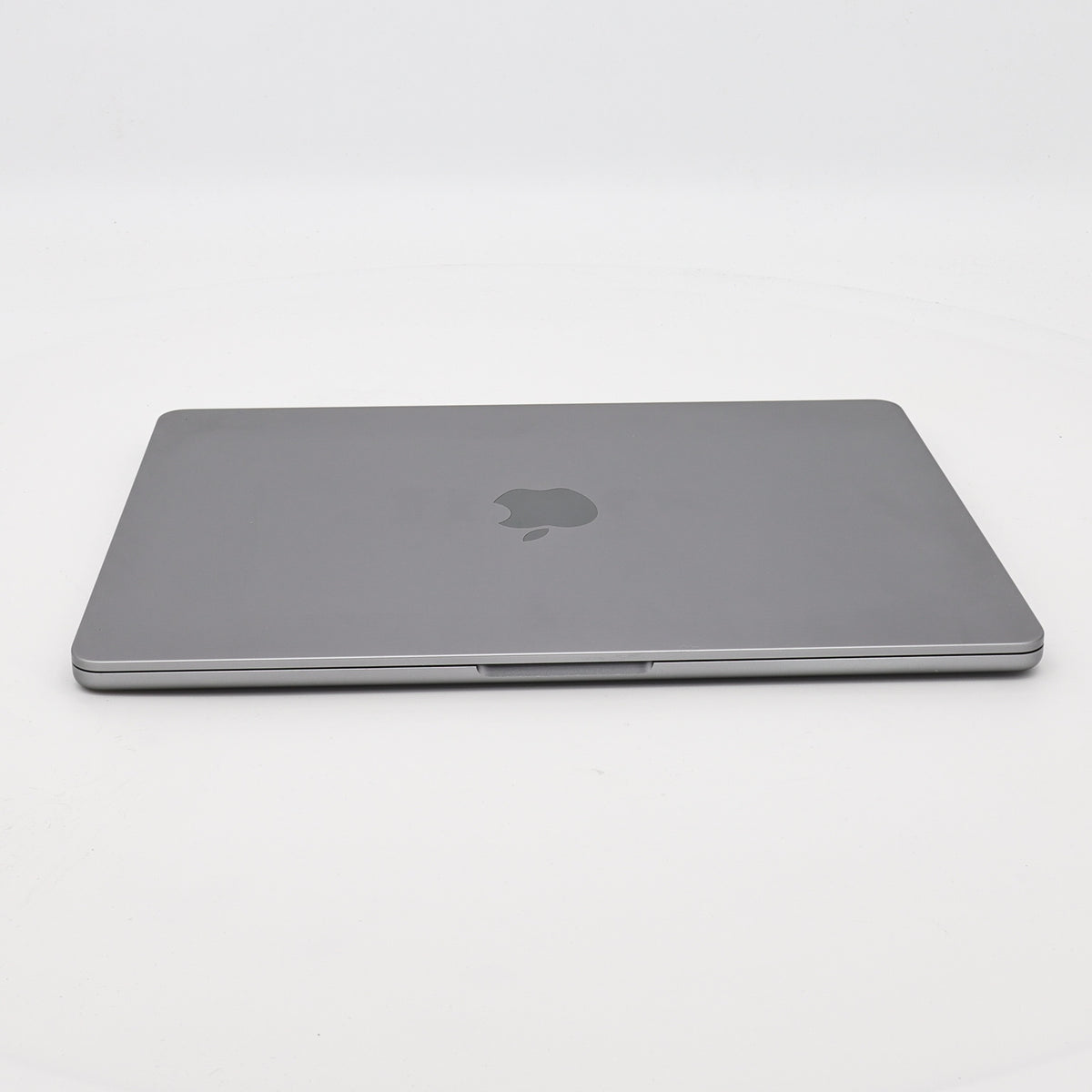 95新 Apple MacBook Air 22年 13寸 M2（8+8核） 8G RAM 256G SSD 深空灰色