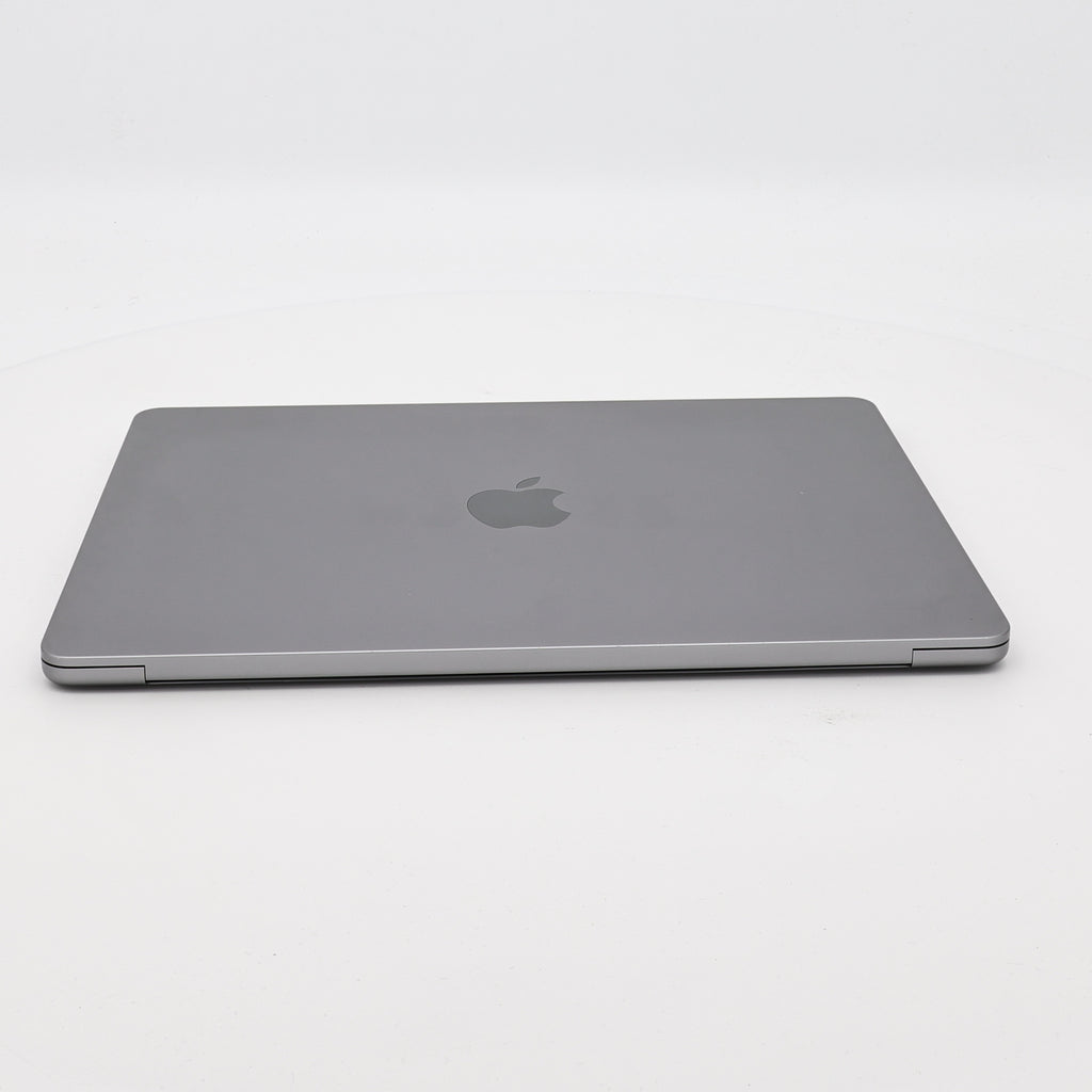 95新 Apple MacBook Air 22年 13寸 M2（8+8核） 8G RAM 256G SSD 深空灰色