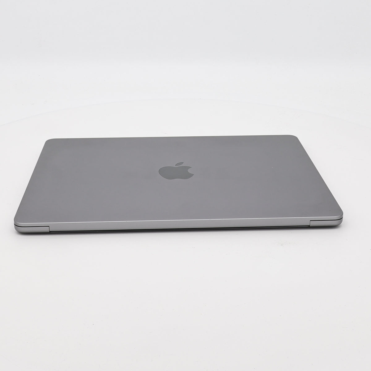 95新 Apple MacBook Air 22年 13寸 M2（8+8核） 8G RAM 256G SSD 深空灰色