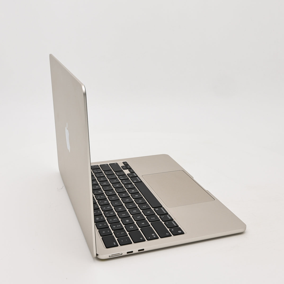 95新 Apple MacBook Air 22年 13寸 M2（8+8核） 8G RAM 256G SSD 星光色