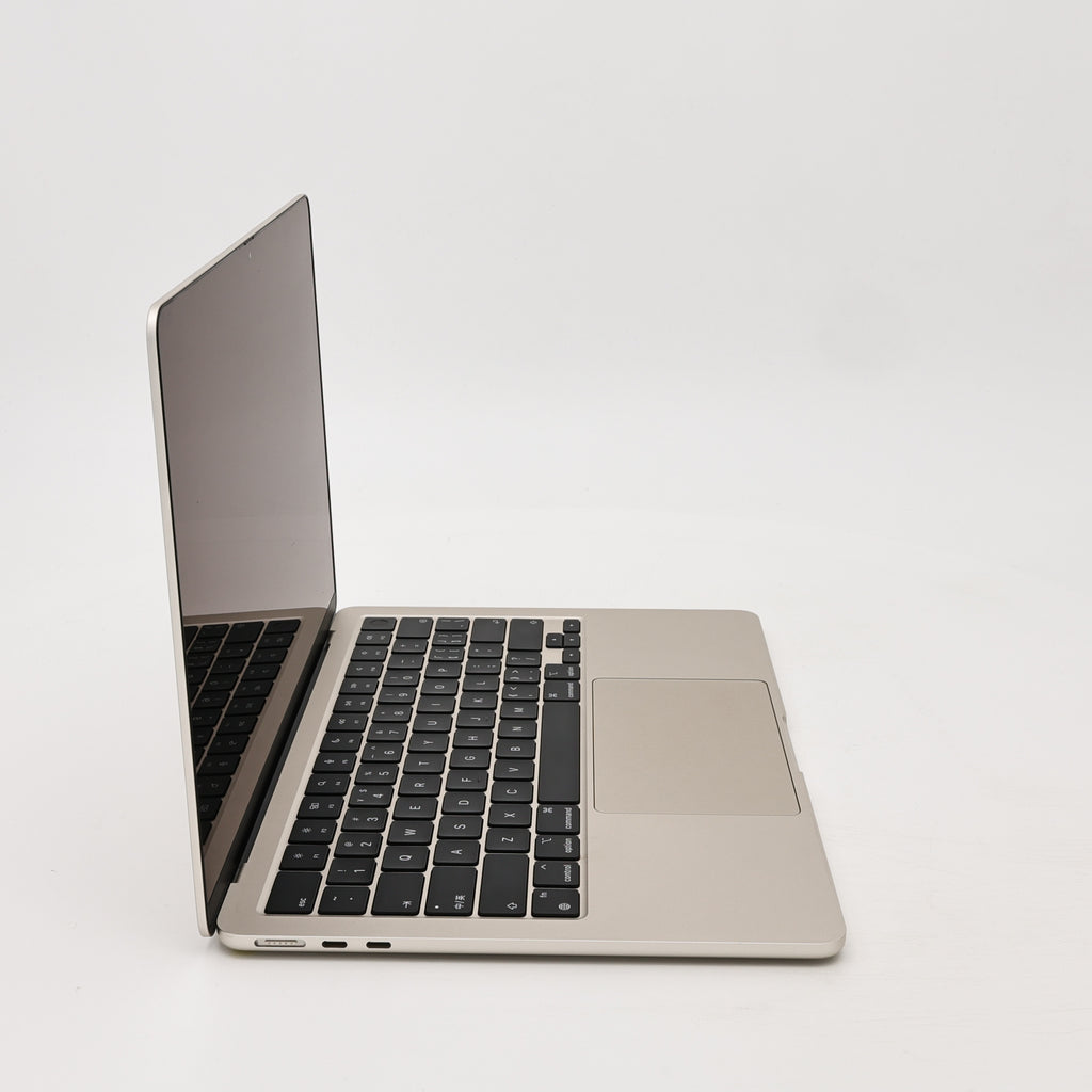 95新 Apple MacBook Air 22年 13寸 M2（8+8核） 8G RAM 256G SSD 星光色