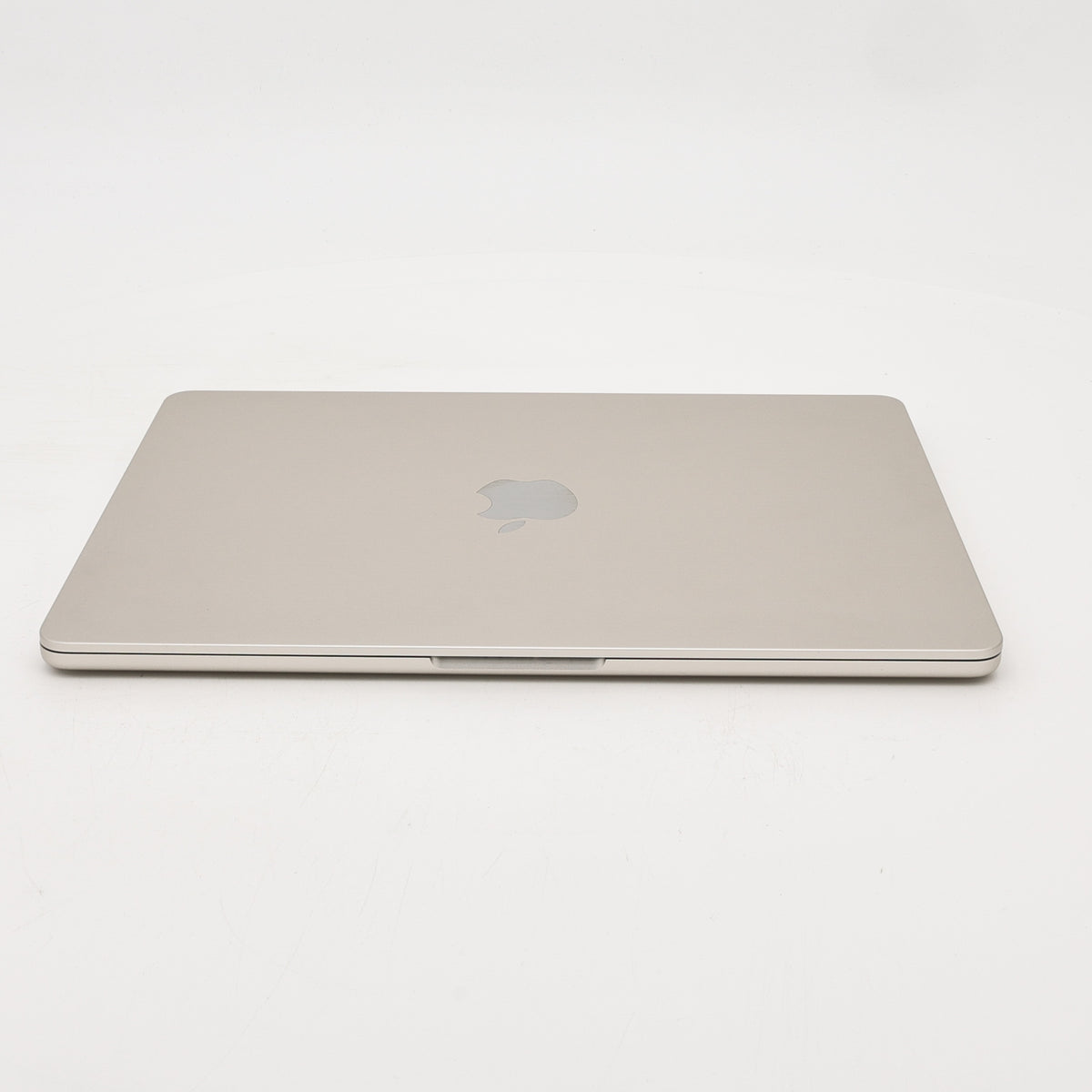 95新 Apple MacBook Air 22年 13寸 M2（8+8核） 8G RAM 256G SSD 星光色