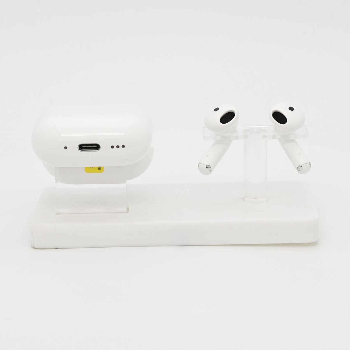 99新 Apple AirPods 4 (支持主動降噪) 白色
