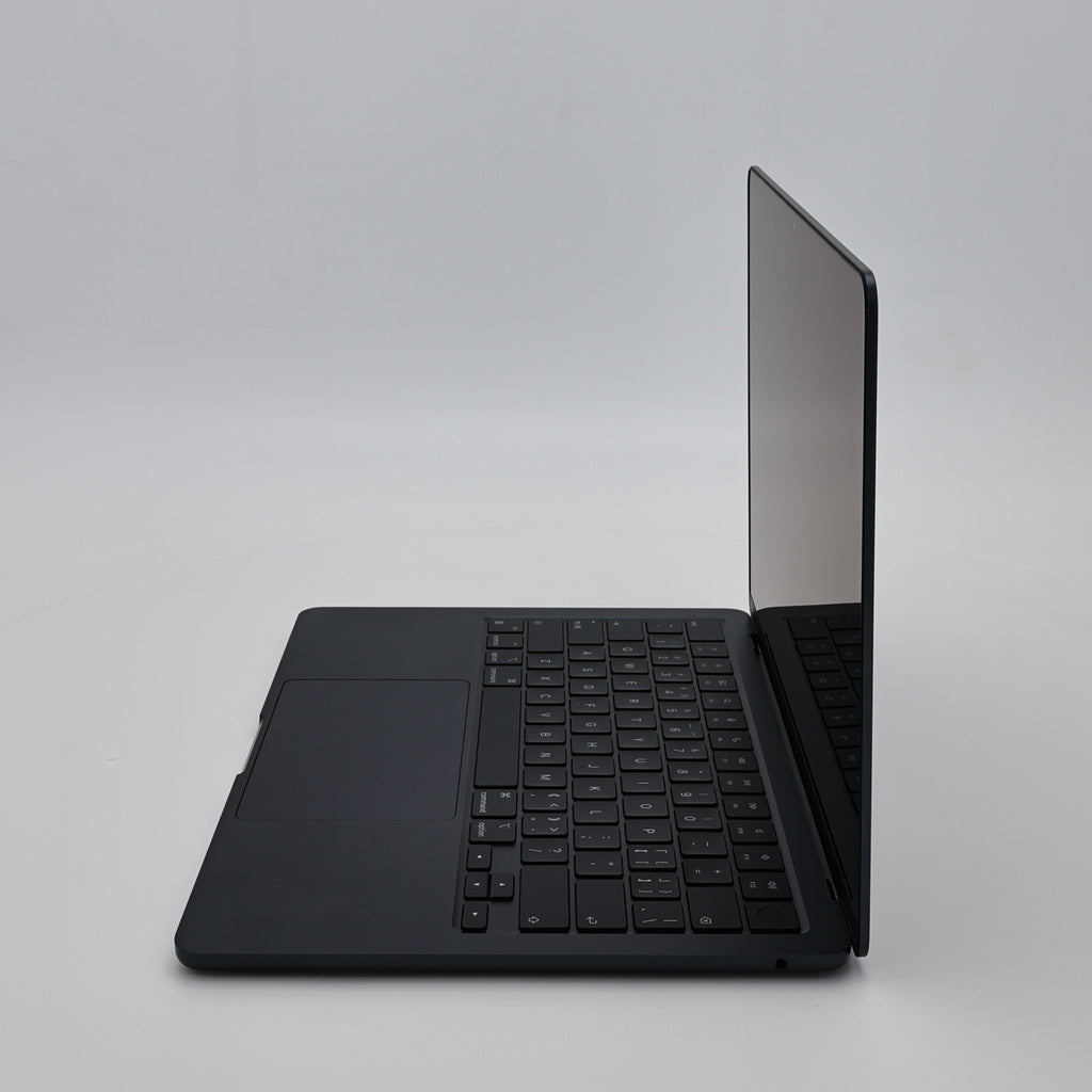95新 Apple MacBook Air 22年 13寸 M2（8+8核） 8G RAM 256G SSD 午夜色