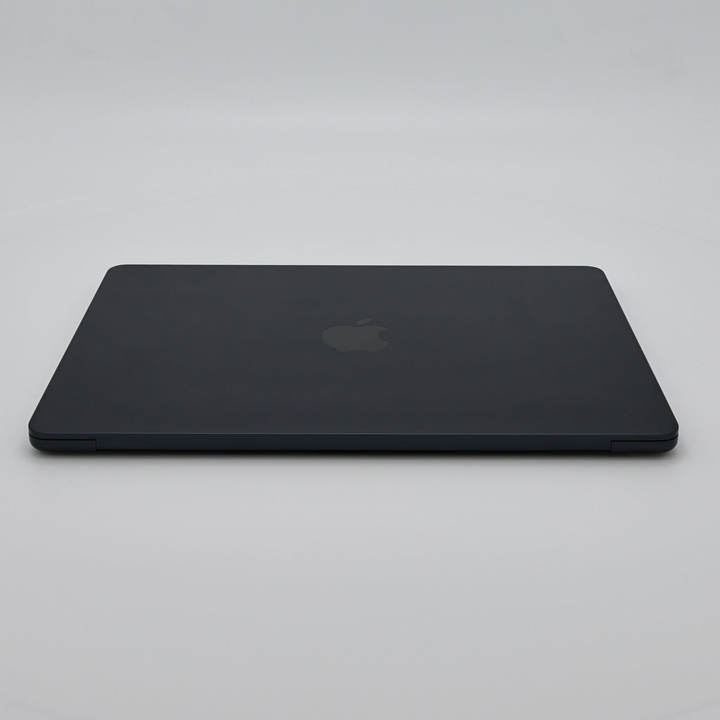 95新 Apple MacBook Air 22年 13寸 M2（8+8核） 8G RAM 256G SSD 午夜色