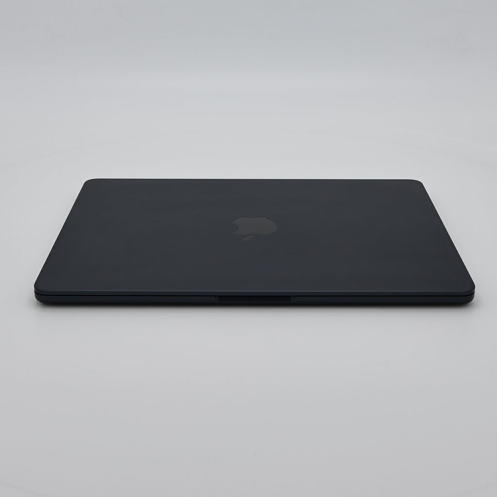 95新 Apple MacBook Air 22年 13寸 M2（8+8核） 8G RAM 256G SSD 午夜色