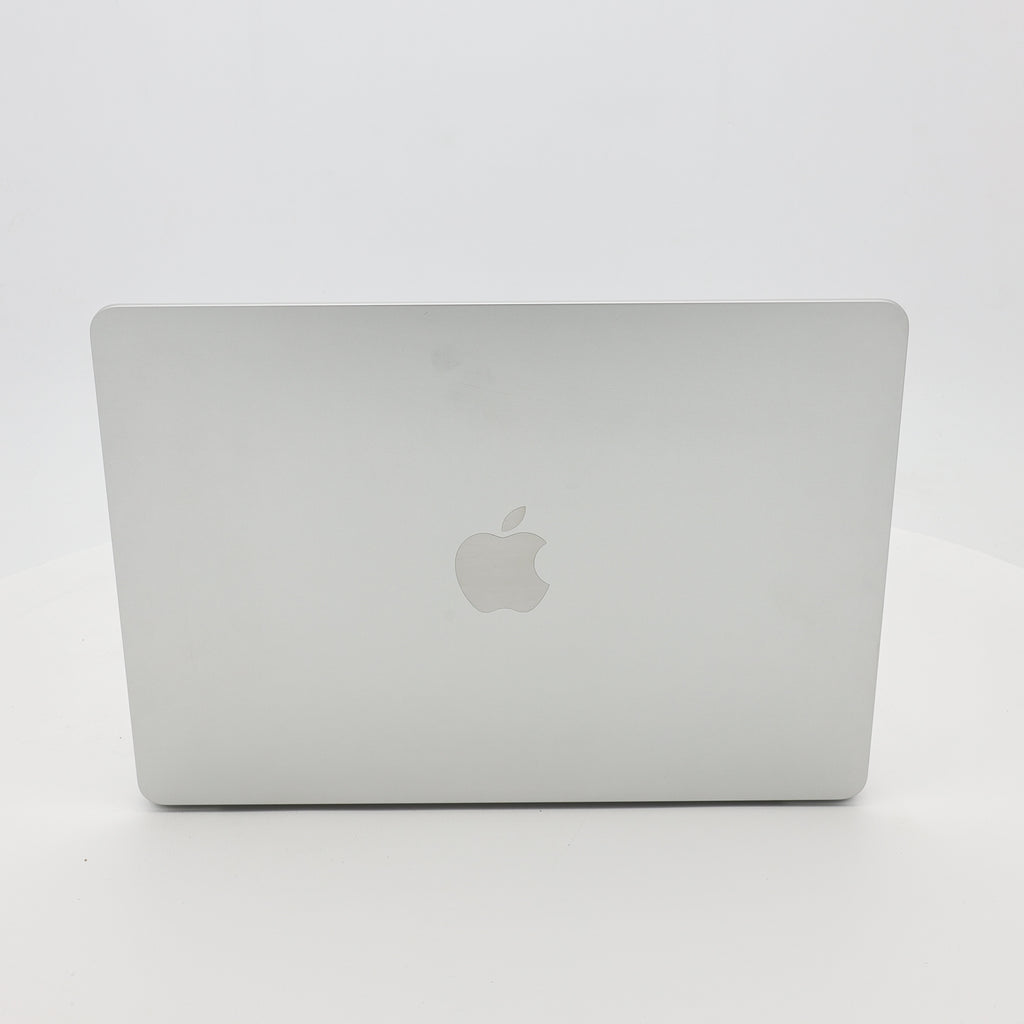 95新 Apple MacBook Air 22年 13寸 M2（8+8核） 8G RAM 256G SSD 銀色