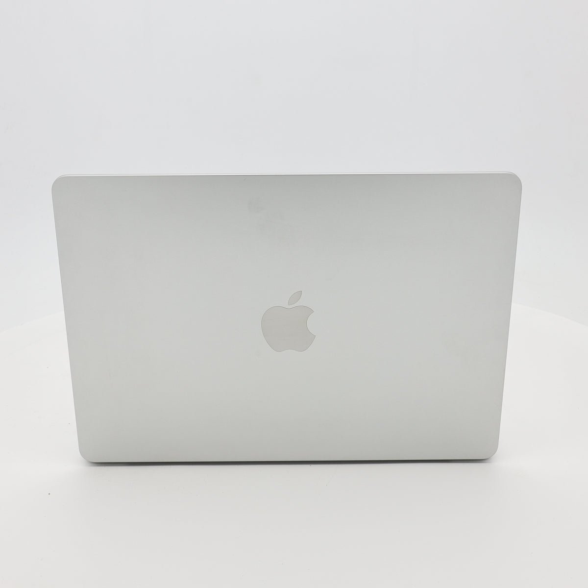 95新 Apple MacBook Air 22年 13寸 M2（8+8核） 8G RAM 256G SSD 銀色
