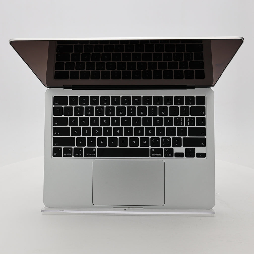 95新 Apple MacBook Air 22年 13寸 M2（8+8核） 8G RAM 256G SSD 銀色
