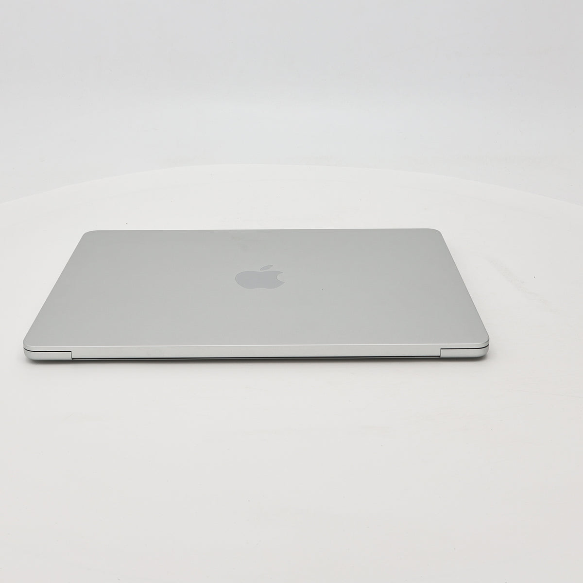 95新 Apple MacBook Air 22年 13寸 M2（8+8核） 8G RAM 256G SSD 銀色