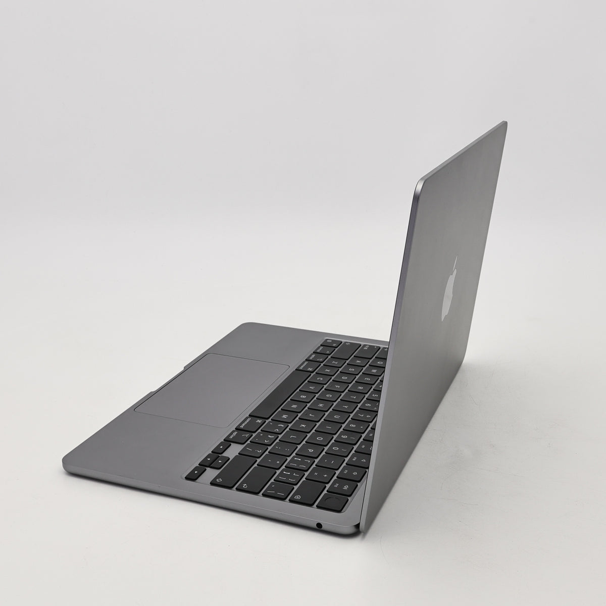 95新 Apple MacBook Air 22年 13寸 M2（8+10核） 8G RAM 512G SSD 深空灰色