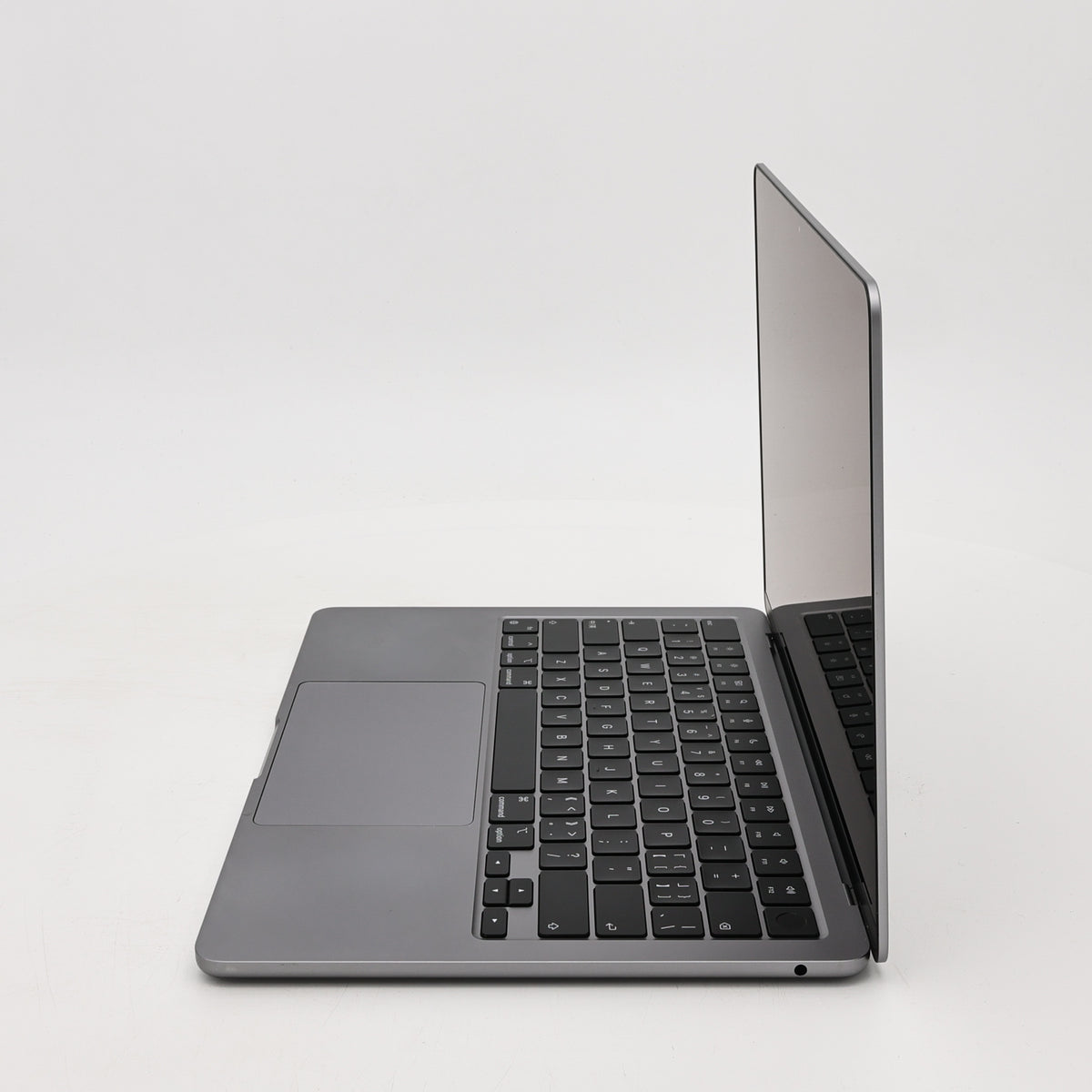 95新 Apple MacBook Air 22年 13寸 M2（8+8核） 16G RAM 256G SSD 深空灰色