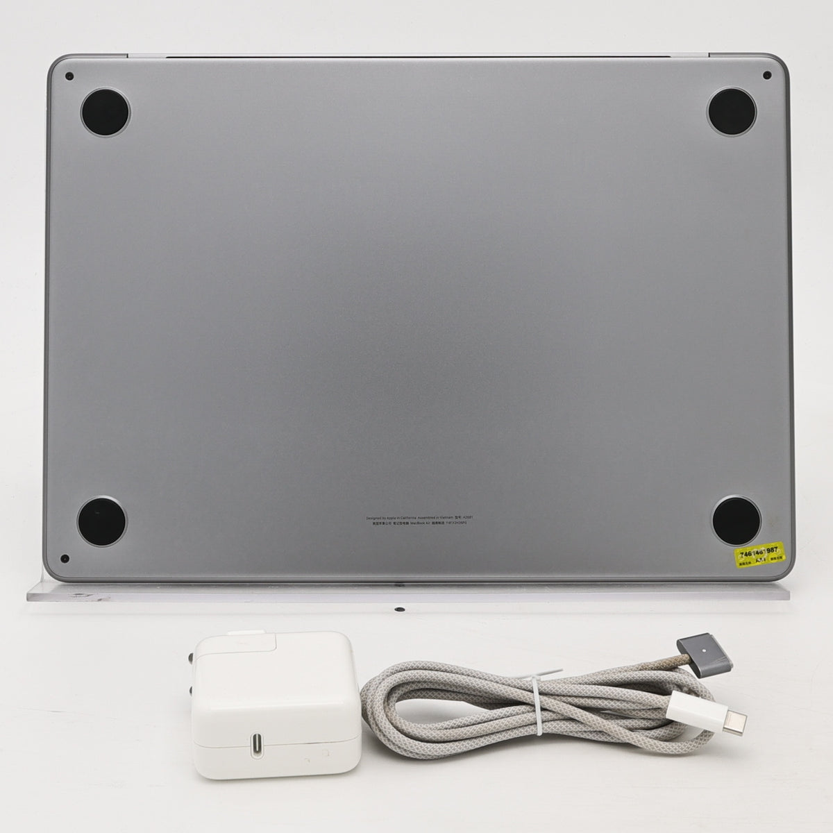 95新 Apple MacBook Air 22年 13寸 M2（8+8核） 16G RAM 256G SSD 深空灰色