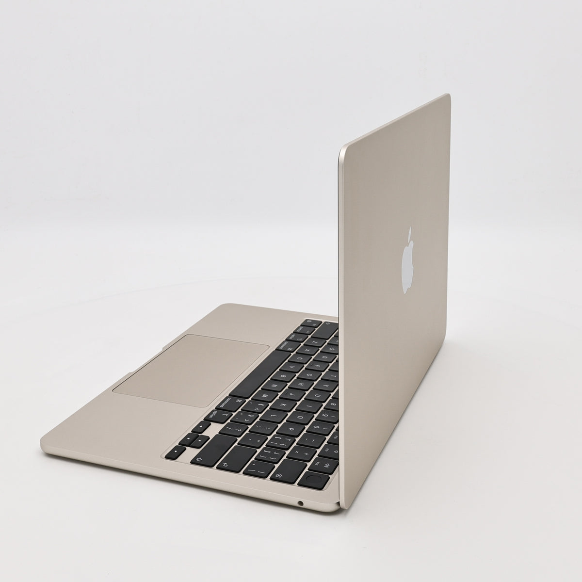 99新 Apple MacBook Air 22年 13寸 M2（8+8核） 16G RAM 256G SSD 星光色