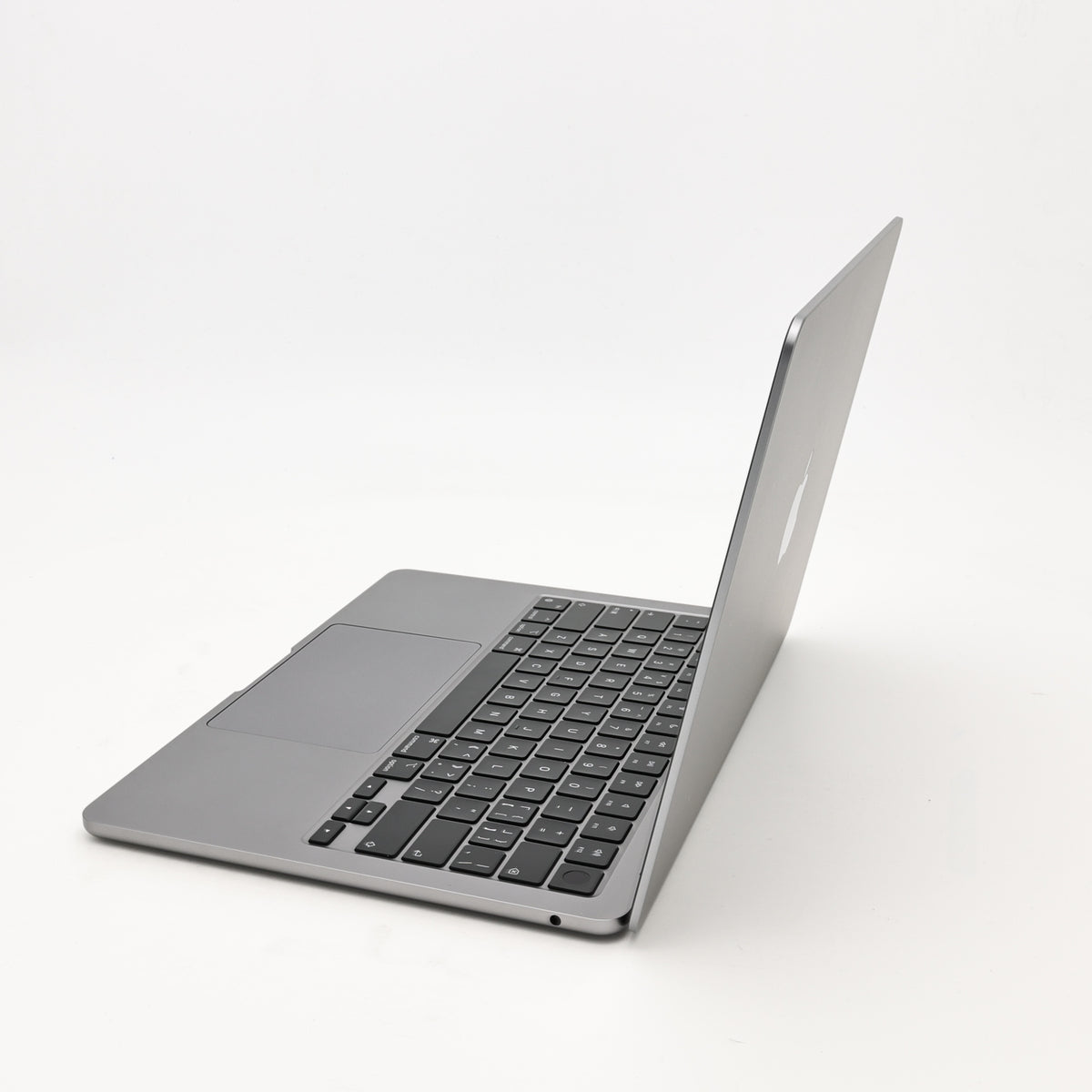 95新 Apple MacBook Air 22年 13寸 M2（8+8核） 8G RAM 256G SSD 深空灰色
