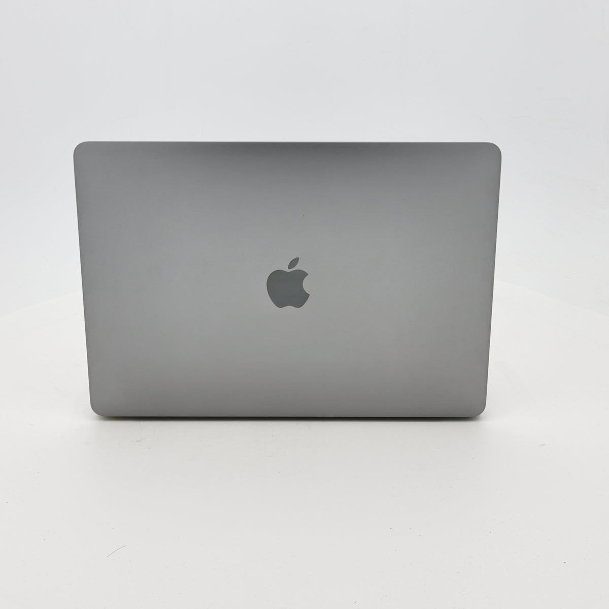 95新 Apple MacBook Pro 22年 13寸 M2（8+10核） 8G RAM 512G SSD 深空灰色
