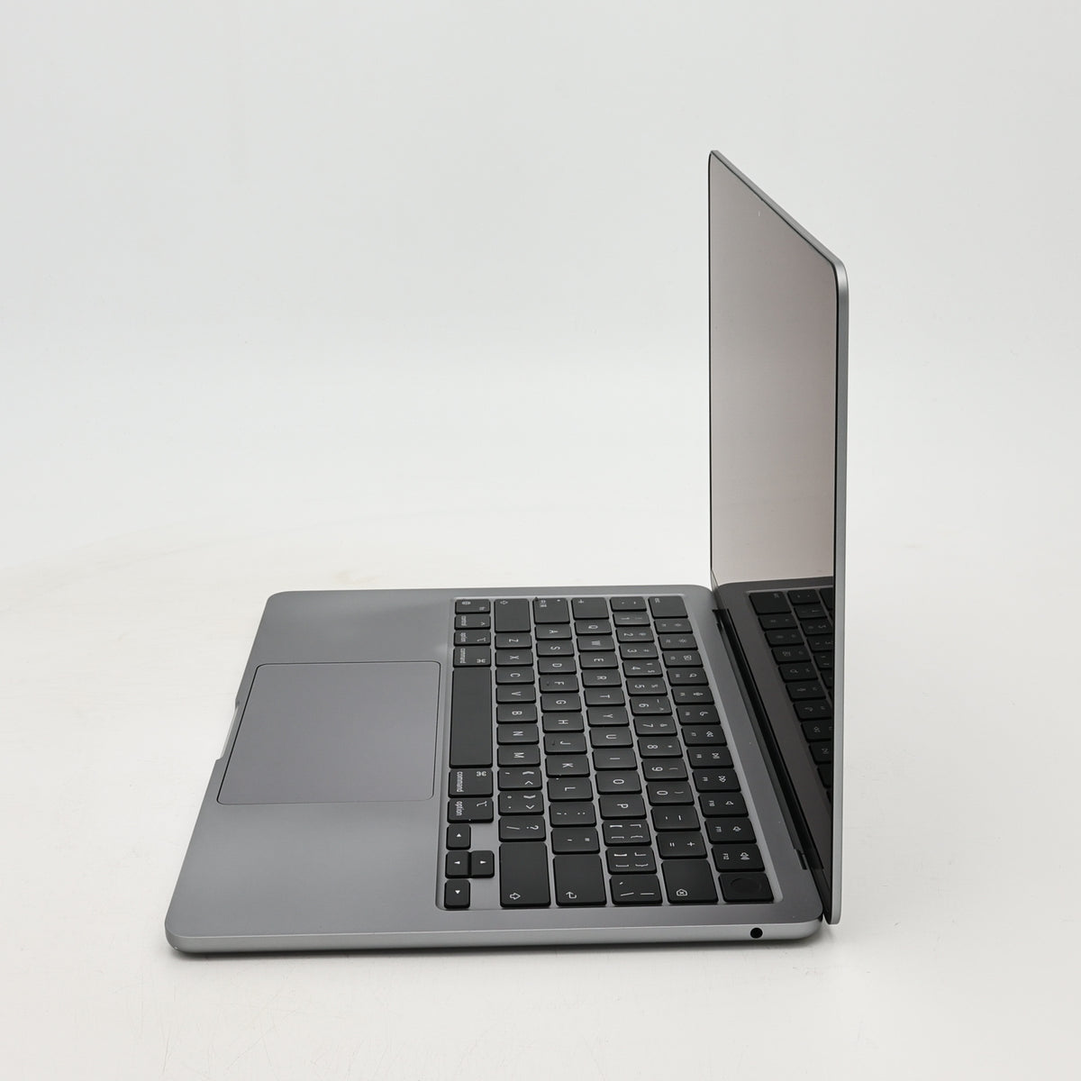 95新 Apple MacBook Air 22年 13寸 M2（8+8核） 8G RAM 256G SSD 深空灰色