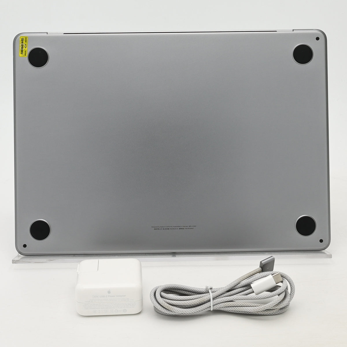 95新 Apple MacBook Air 22年 13寸 M2（8+8核） 8G RAM 256G SSD 深空灰色