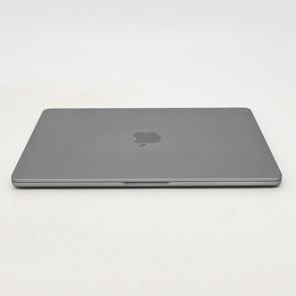 95新 Apple MacBook Air 22年 13寸 M2（8+8核） 8G RAM 256G SSD 深空灰色