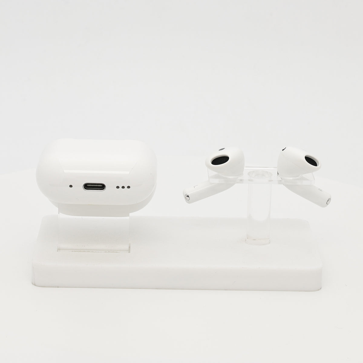 99新 Apple AirPods 4 (支持主動降噪) 白色