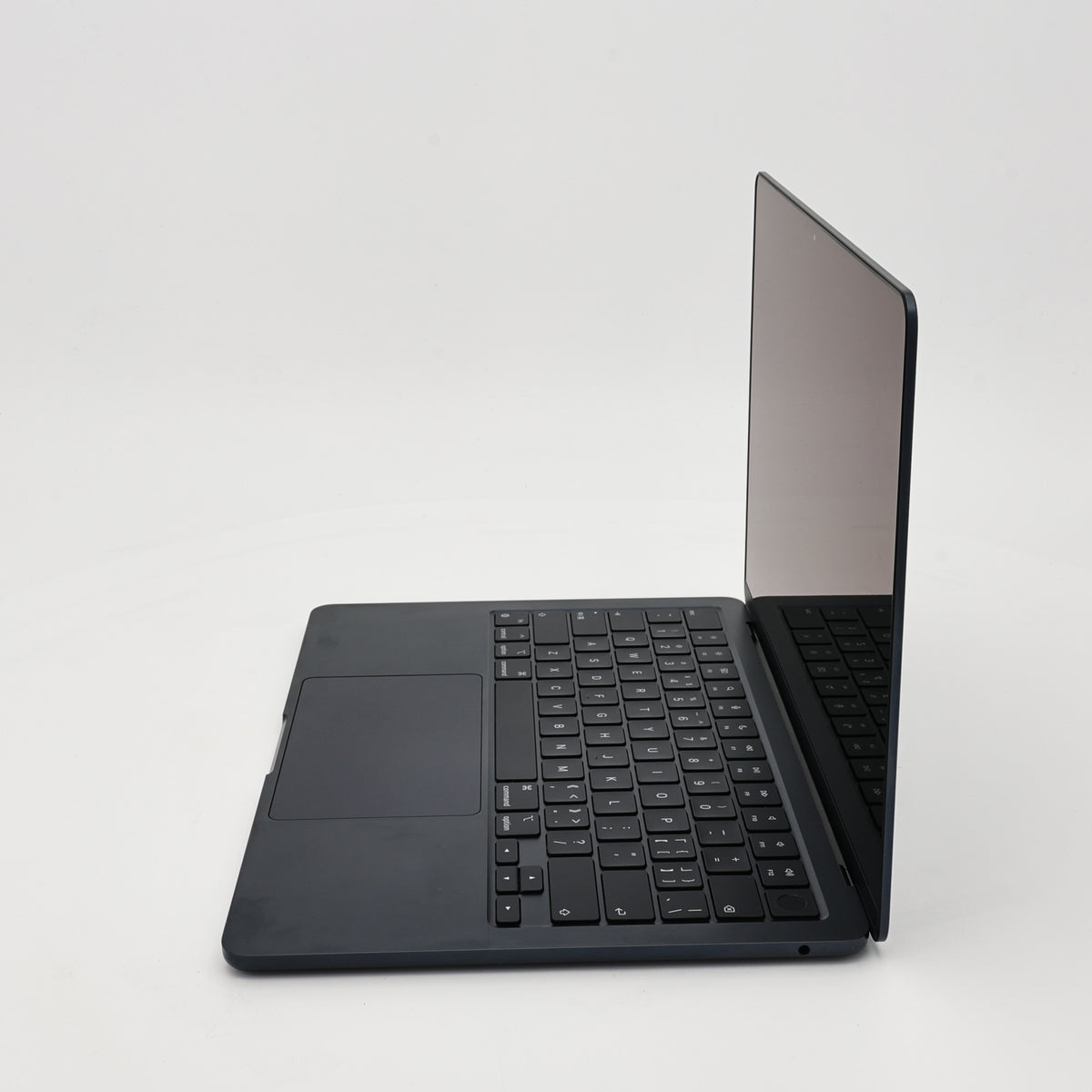 95新 Apple MacBook Air 22年 13寸 M2（8+10核） 8G RAM 512G SSD 午夜色