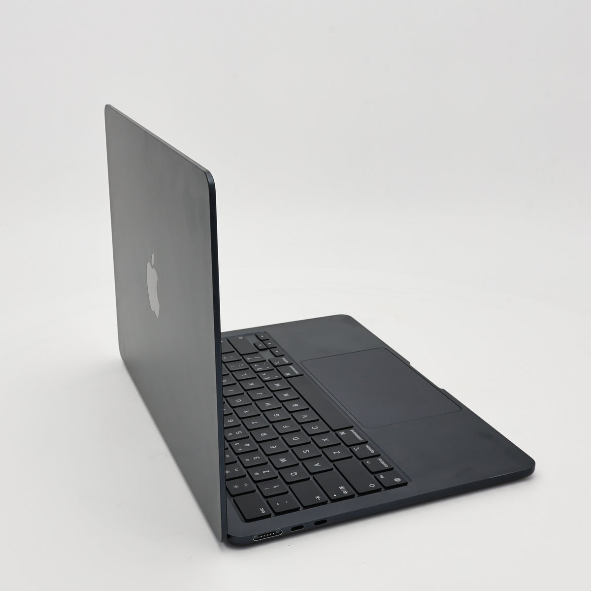 95新 Apple MacBook Air 22年 13寸 M2（8+10核） 8G RAM 512G SSD 午夜色
