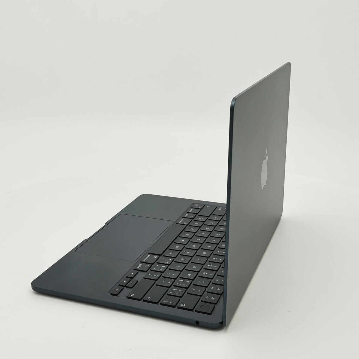 99新 Apple MacBook Air 22年 13寸 M2（8+8核） 16G RAM 256G SSD 午夜色