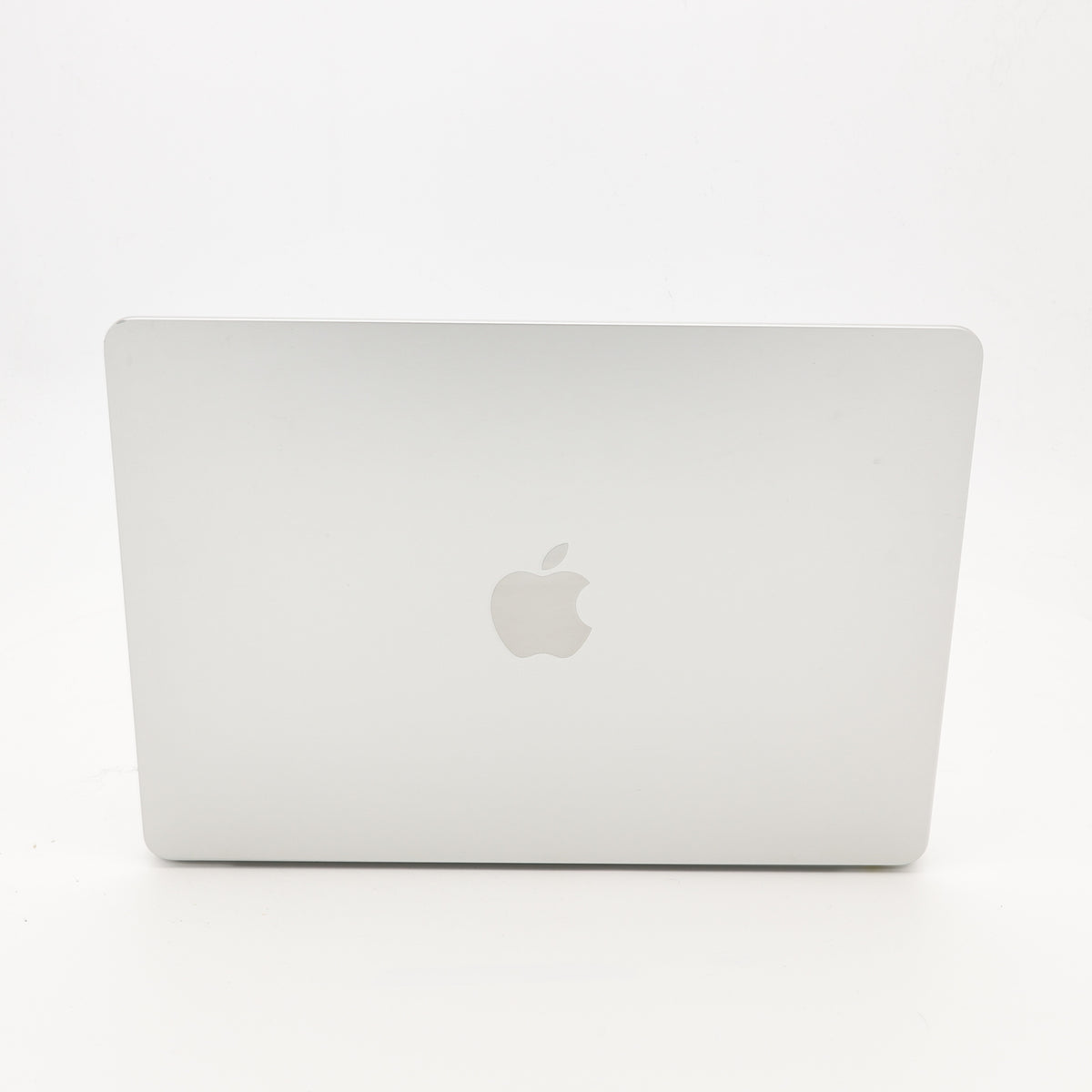 95新 Apple MacBook Air 22年 13寸 M2（8+8核） 8G RAM 256G SSD 銀色