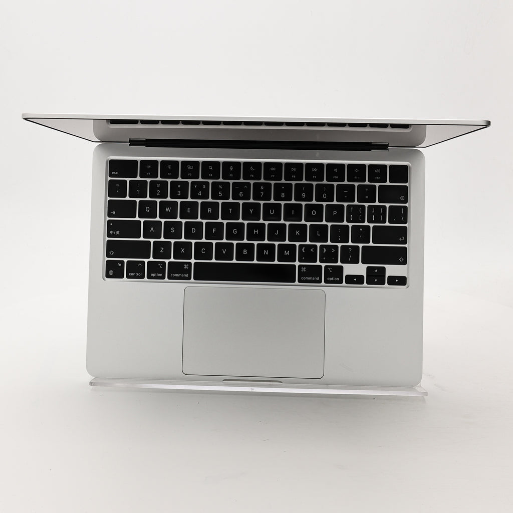 95新 Apple MacBook Air 22年 13寸 M2（8+8核） 8G RAM 256G SSD 銀色