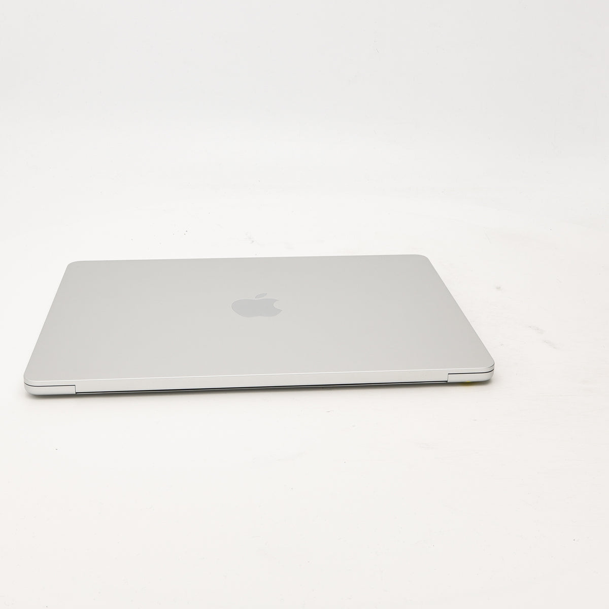 95新 Apple MacBook Air 22年 13寸 M2（8+8核） 8G RAM 256G SSD 銀色